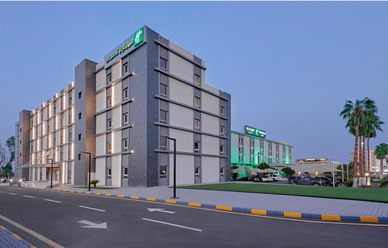 Holiday Inn Tabuk, An Ihg Hotel Buitenkant foto